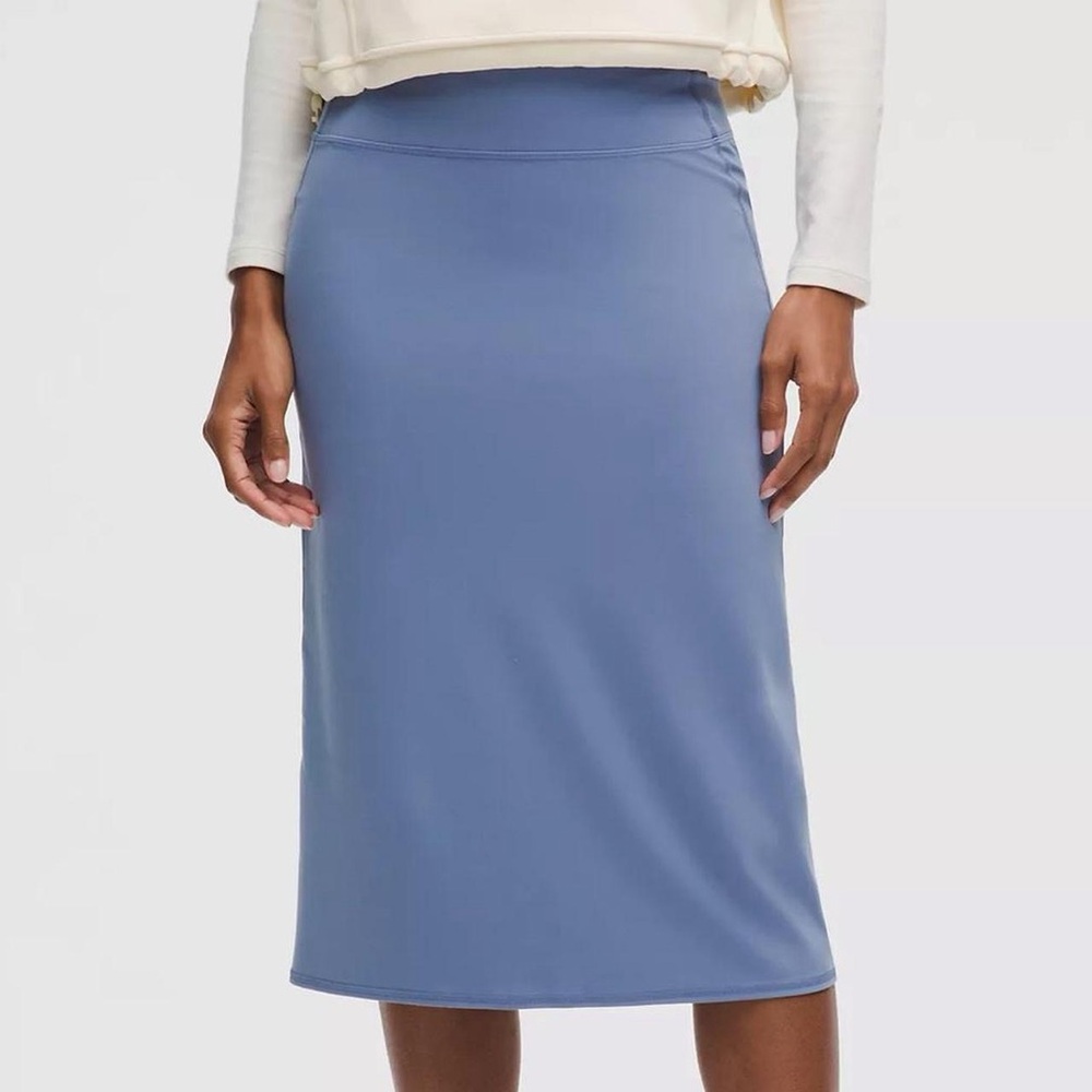 Lululemon Nulu Slim-Fit HR Skirt